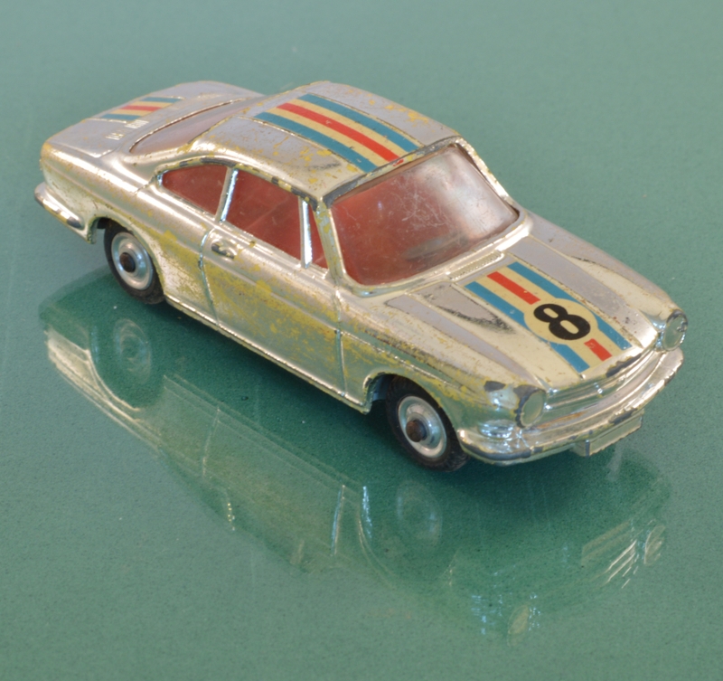 Illustration for article titled French Friday - Corgi Simca 1000 Coupé